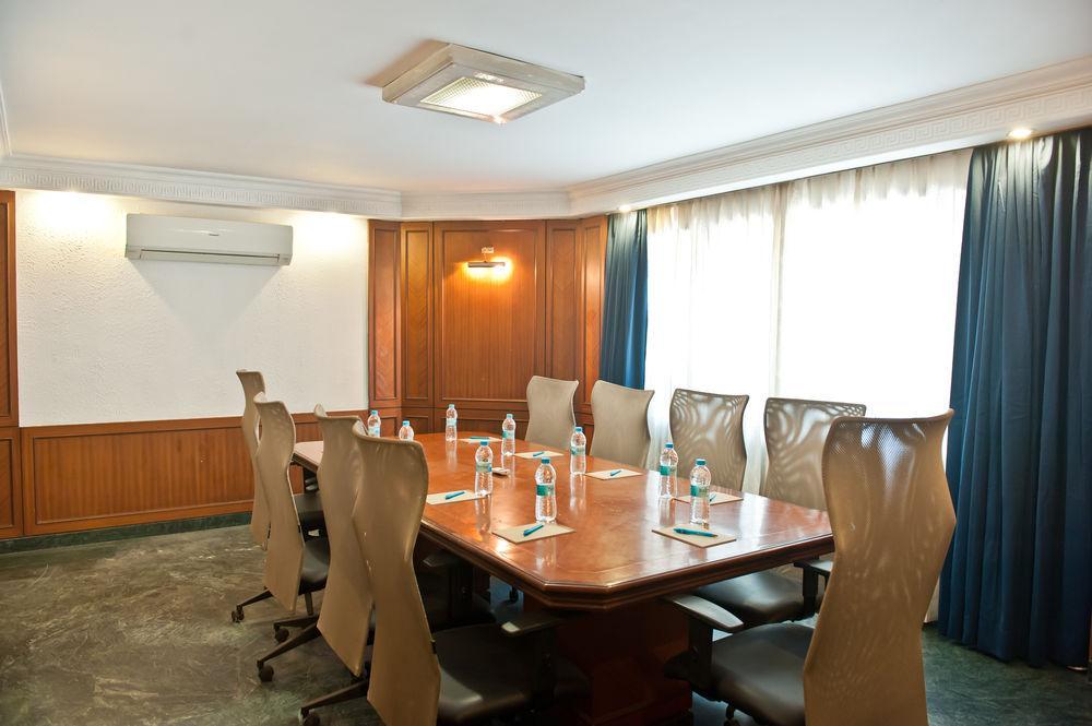 Hotel Paraag Bangalore Exteriör bild