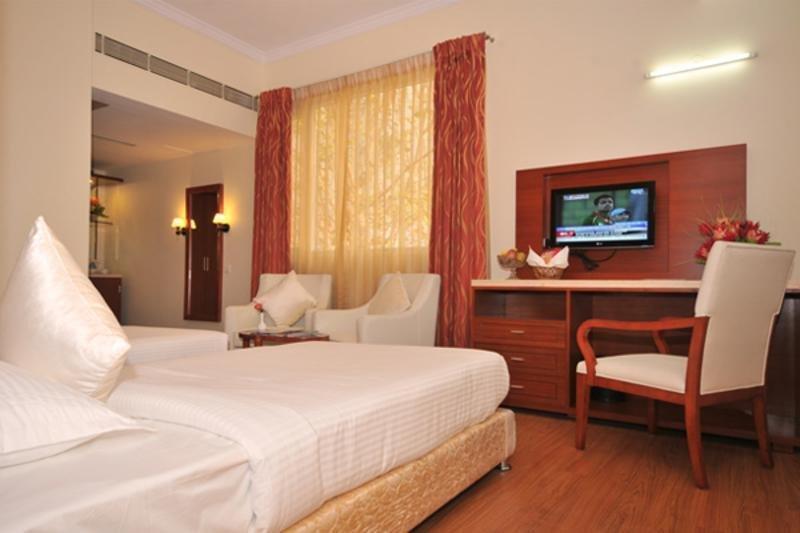 Hotel Paraag Bangalore Exteriör bild